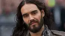 Russell Brand pernah menderita bulimia dan mengaku menyakiti dirinya sendiri saat masih remaja. (ANDREW COWIE / AFP)