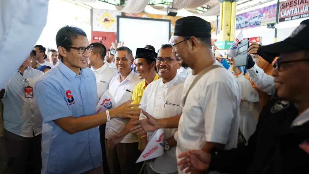 Sandiga Uno blusukan di Pusat Kuliner Alur Wonosobo Jawa Tengah