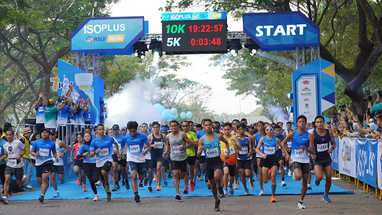 5000 Peserta Ramaikan ISOPLUS-RSUI RUN 2023 di Kawasan Kampus UI
