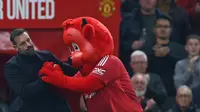 Liga Inggris: Ruben Amorim Datang, MU Masih Akan Diasuh Ruud van Nistelorooy