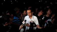 Usai dicalonkan oleh PDIP menjadi Calon Presiden, Jokowi pun menjadi incaran media (Liputan6.com/Johan Tallo).