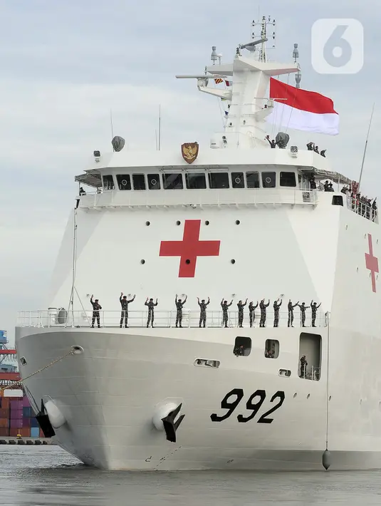 <p>Kapal bantu rumah sakit itu mulanya direncanakan tidak hanya antar bantuan, tetapi juga menggelar operasi kemanusiaan lainnya seperti menyediakan layanan kesehatan di kapal dan memberi perawatan kepada para pengungsi dari Jalur Gaza. (merdeka.com/Imam Buhori)</p>