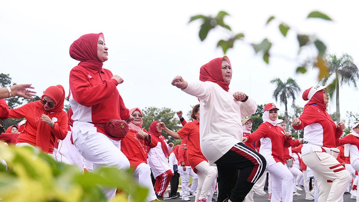 Bolehkah Muslimah Ikut Senam di Tempat Umum meski Tutup Aurat? Simak Buya Yahya Terbaru