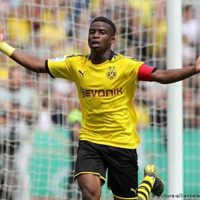Barcelona Diminta Segera Rekrut Youssoufa Moukoko Bola Liputan6 Com