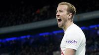 Harry Kane - The England captain is one of the most fertile strikers in the Premier League.  This season Kane has scored 17 goals in 34 games for Spurs.  (AP/Jon Super)