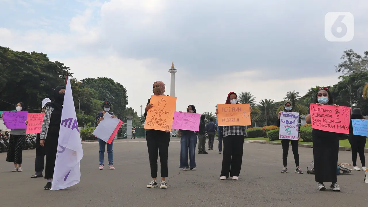 Hari Perempuan Sedunia, Kaum Wanita Gelar Aksi Damai di Patung Kuda