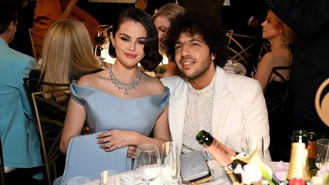 Pesona Cinderella Selena Gomez di Golden Globes 2025, Hadirkan Vibes Cerita Dongeng