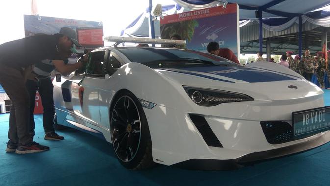Mobil listrik V8 VADI (Vehicle Autoelectric Drive International) (Dian/Liputan6.com)