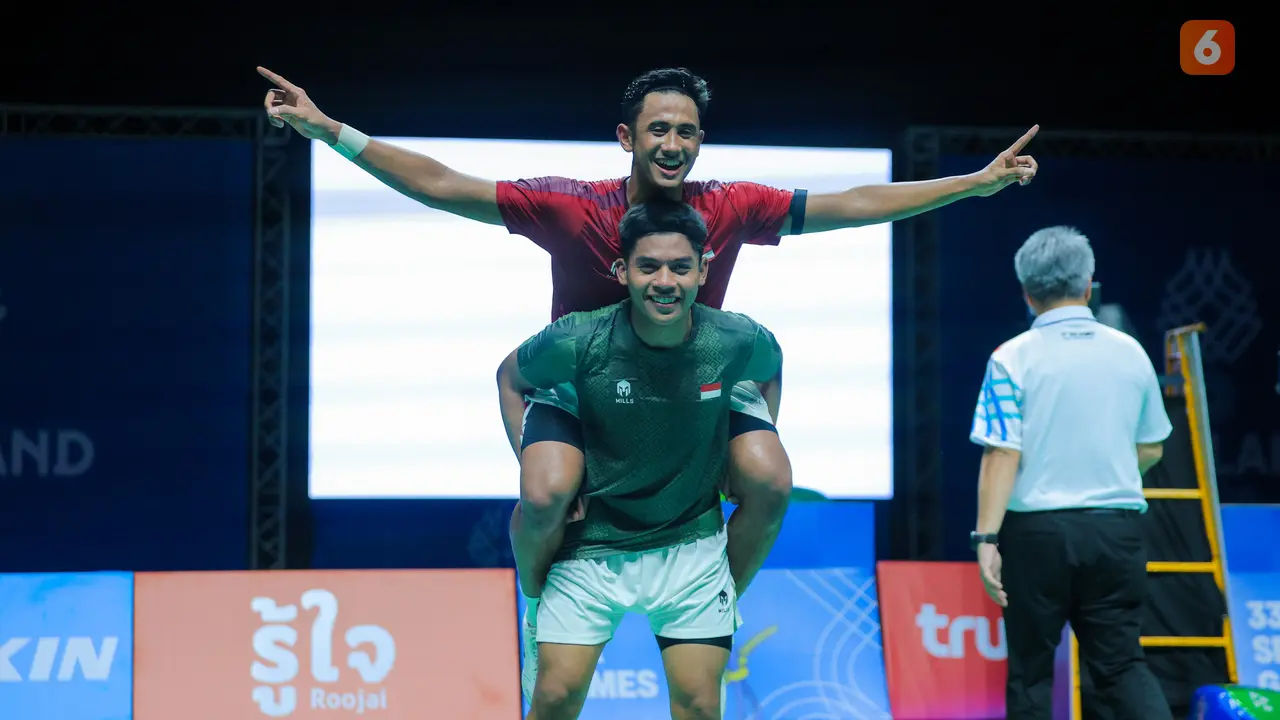 Foto: Tunggal Putra Indonesia Berjaya di SEA Games 2025, Alwi Farhan Sabet Emas, Ubed Perak