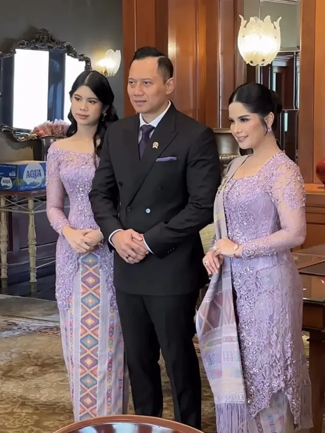 Almira Putri Tunggal Annisa Pohan saat Hadir Wisuda S3 AHY. [@feliciazeemakeupartist]