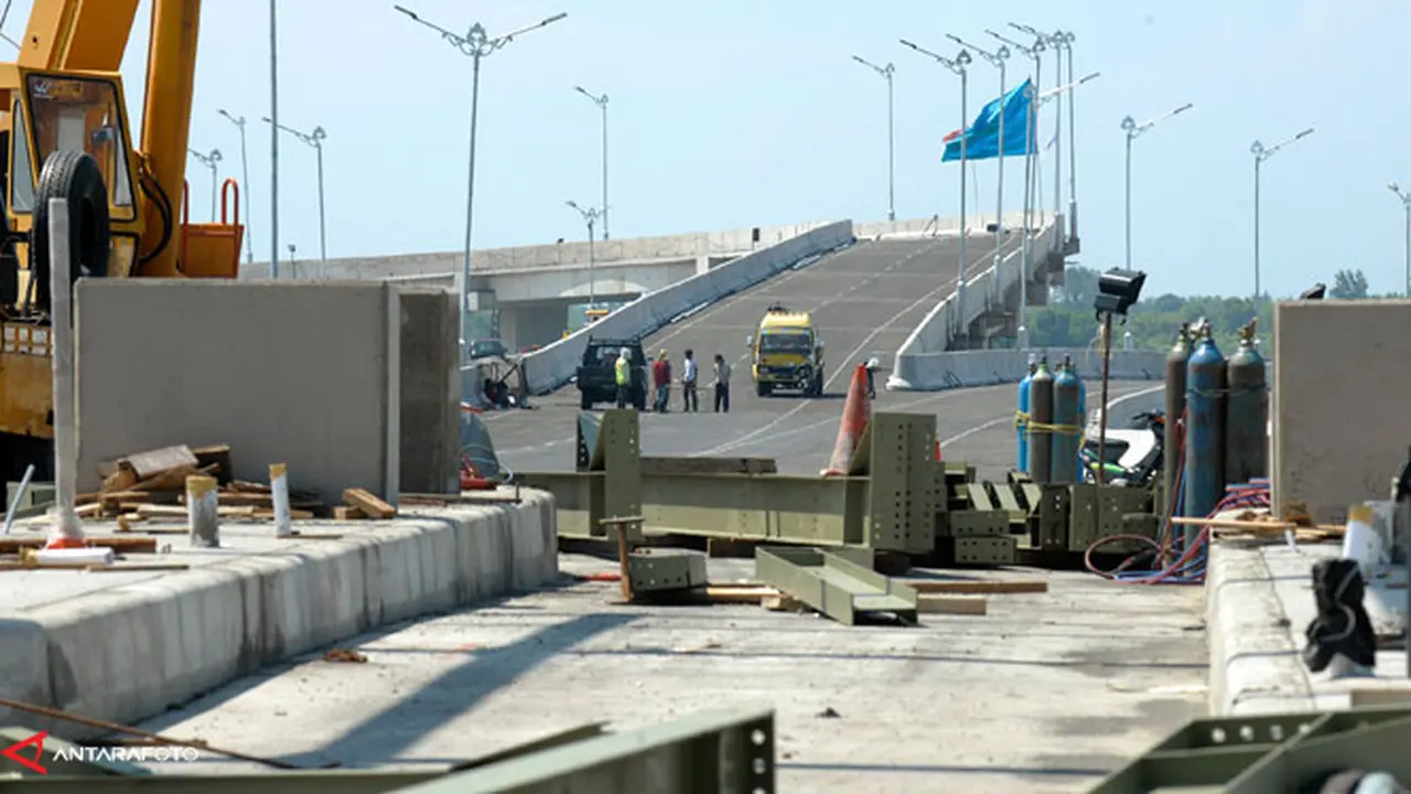 tol-atas-laut130612c.jpg