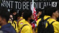 Saat berunjuk rasa, BEM SI menjelaskan lima tuntutan yang diusung mahasiswa dalam demonstrasi kali ini. (Liputan6.com/Helmi Fithriansyah)