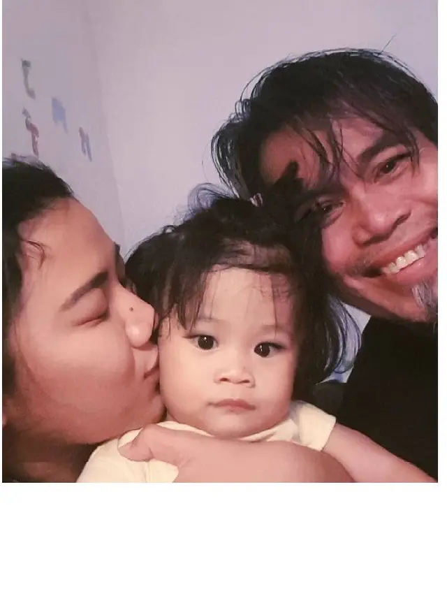 Beda Usia 26 Tahun, Ini 6 Momen Kebersamaan Bopak Castello dan Istri