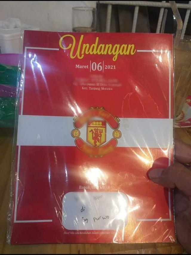 6 Undangan Nikah Tema Sepak Bola Ini Kreatif Sekaligus Kocak