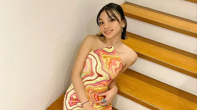 Gaya Naura Ayu Tampil Nyentrik dengan Outfit Colorful, Bikin Terpukau