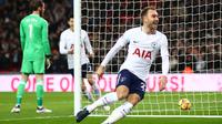Christian Eriksen membuat Tottenham Hotspur unggul atas Manchester United ketika laga baru memasuki menit pertama. (doc. Tottenham Hotspur)