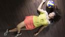 Pevoli nasional, Berllian Marsheilla garang di lapangan, sensual saat sesi foto. (Bola.com/Vitalis Yogi Trisna) 