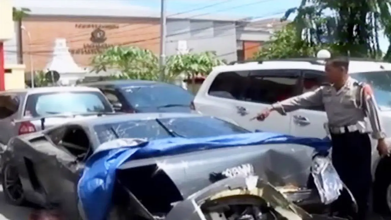20151129-Lamborghini-Surabaya