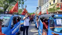 Politikus muda PDI Perjuangan, Brando Susanto memimpin kampanye Ganjar-Mahfud dengan menyusuri gang-gang kecil di Jakarta Utara pada Kamis (25/1/2024). (Foto: Istimewa).