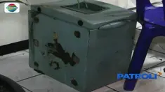 Warga Bekasi Timur dihebohkan dengan penemuan brankas hijau yang diduga barang hasil curian.