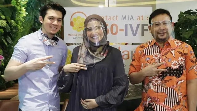 Hamil Setelah 10 Tahun Nikah, Ini 6 Potret Zaskia Sungkar Pamer Baby Bump