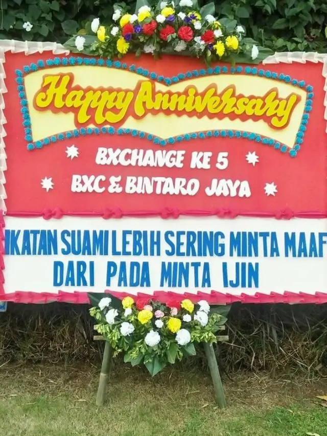 6 Potret Tulisan Nyeleneh di Karangan Bunga, Bikin Melongo