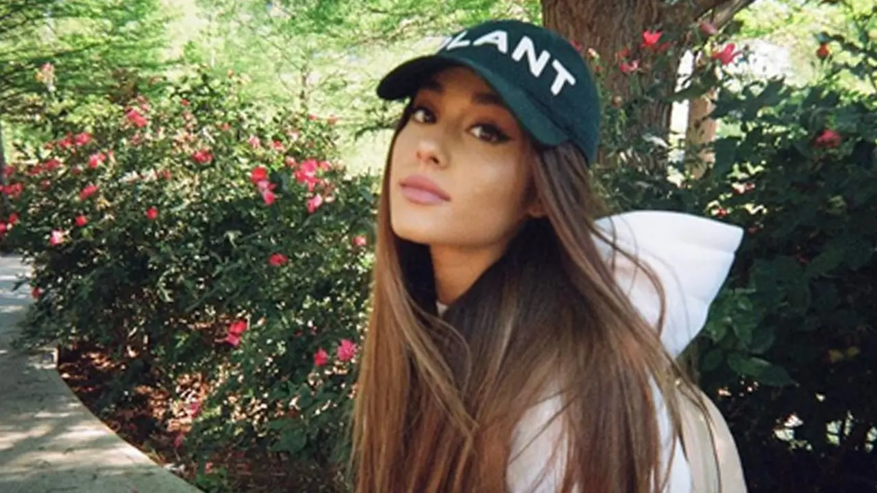 [Bintang] Ariana Grande