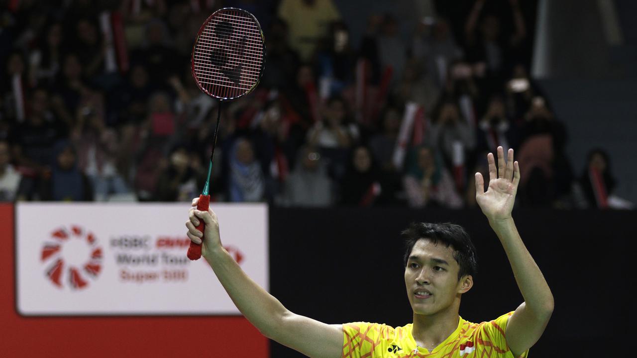 Tunggal putra Indonesia, Jonatan Christie, merayakan kemenangan atas tunggal India. (Bola.com/Yoppy Renato)