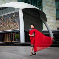 Hotel Indonesia merayakan 15 tahun kehadiran "The Lady In Red". [Dok/Kempinski].
