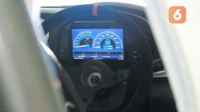 Data logger yang ada di layar informasi dashboard AiM (Fahmi/Liputan6)