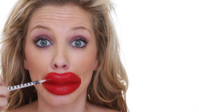 Bibir Wanita Ini Mirip Bebek Karena Operasi Plastik Beauty Fimela Com
