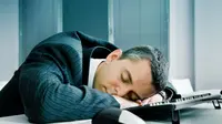 5 Tanda Anda Bekerja Terlalu Keras
