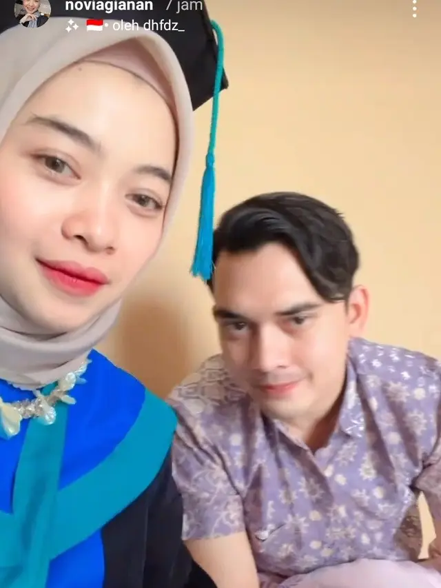 Novia Giana jalani wisuda profesi dokter dalam kondisi hamil (Foto: Instagram/@noviagianan)