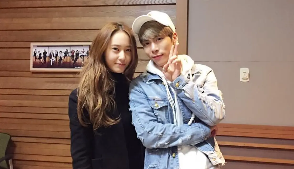 Mungkin banyak yang tidak tahu jika Jonghyun SHINee mempunyai kedekatan dengan Krystal f(x). (Foto: kpopmap.com)