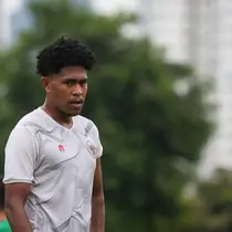 Pemain&nbsp;Timnas Indonesia U-22, Braif Fatari melakukan pemusatan latihan untuk SEA Games 2023 yang berlangsung di Lapangan A, Kompleks Stadion Utama Gelora Bung Karno (SUGBK), Kamis (02/03/2023). Pemusatan latihan ini akan berlangsung dari tanggal 1-16 Maret 2023. (Bola.com/Bagaskara Lazuardi)