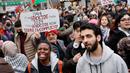 Sebagian besar dari 1,7 juta warga Palestina yang mengungsi saat ini berlindung di Rafah. (Michael M. Santiago/Getty Images/AFP)