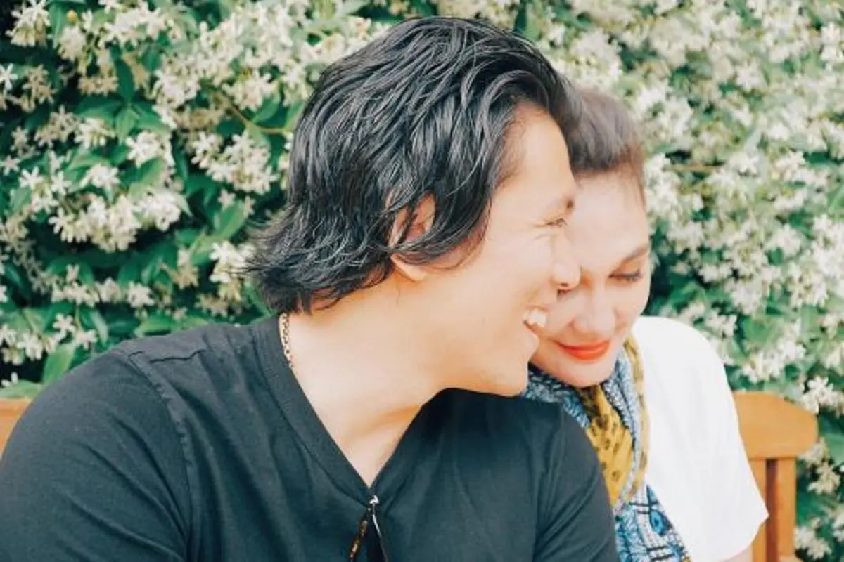 [Bintang] Luna Maya dan Reino Barack