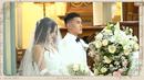 Dalam momen tersebut, keduanya tampil dalam busana pernikahan berwarna putih. Ketegangan juga sempat terlihat di wajah Julian Jacob dan Maria sesaat sebelum pemberkatan di mulai. (Liputan6.com/YouTube/Julian & Maria)