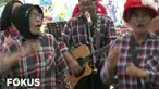 Mereka juga meluapkan kegembiraannya dan rasa syukurnya dengan melantunkan sejumlah lagu tentang BTP sang idola.