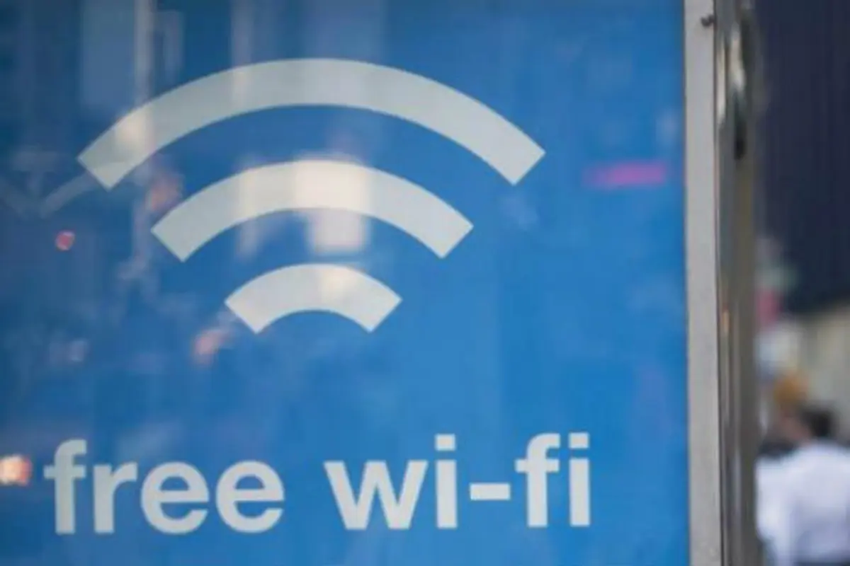 Buang Sampah di Tempatnya, Gratis Wifi