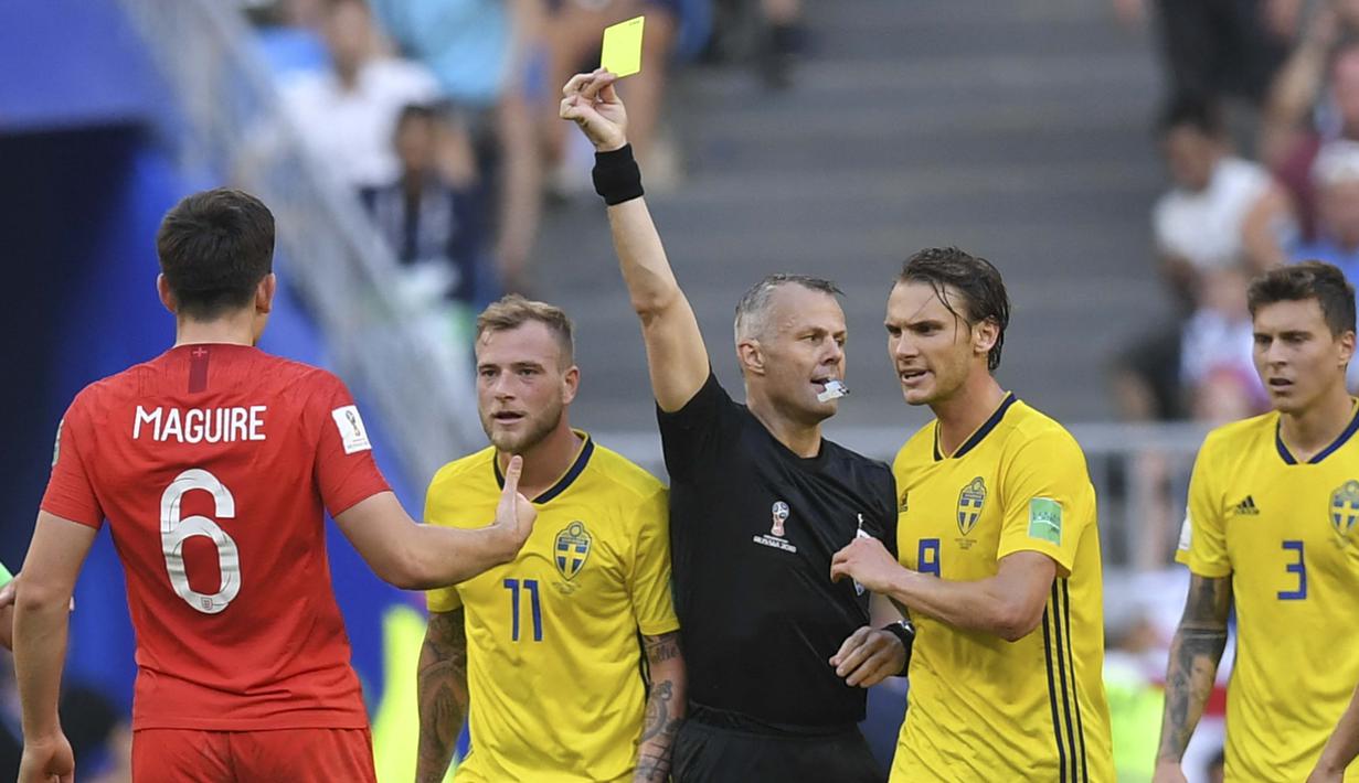 Kuipers memimpin pertemuan turnamen terakhir antara kedua negara di Piala Dunia 2014, yang dimenangkan Italia. Tapi dia juga menjadi wasit pada perempat final Piala Dunia 2018 saat Inggris mengalahkan Swedia. (Foto: AFP/Manan Vatsyayana)