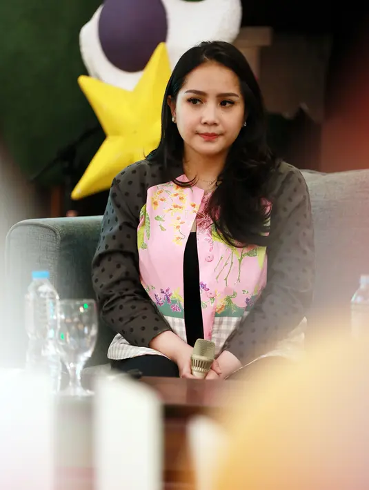 Tak mau lupa akan jasa sang ibu, Nagita Slavina pun menganggap setiap hari yang dilaluinya sebagai hari ibu. (Deki Prayoga/Bintang.com)