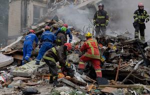 Salah satu pejabat kota Kyiv mengatakan bahwa serangan drone dan rudal Rusia menghantam setidaknya 27 lokasi pada dini hari. (Tetiana DZHAFAROVA/AFP)