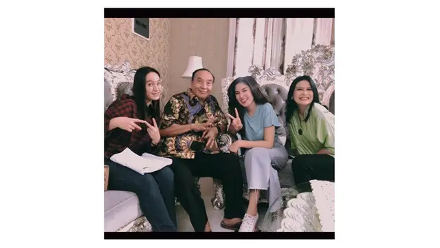 Segera Tayang, Ini 8 Potret Seru Pemain Sinetron 17+ saat di Balik Layar
