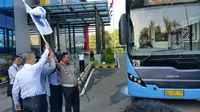 Transjakarta menambah sejumlah armadanya untuk mengatasi kemacetan dampak uji coba penghapusan 3 in 1 (Liputan6.com/Nanda)