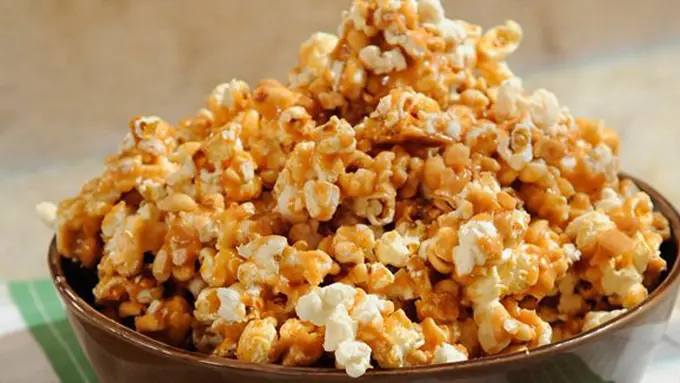 Popcorn honey caramel/copyright Martha Stewart