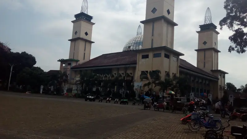 Masjid Agung Garut di bilangan jalan Ahmad Yani, Garut Kota, Jawa Barat