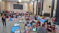 Para pengungsi bencana banjir Kota Gorontalo berjumlah 450 orang diantaranya lansia dan balita (Arfandi Ibrahim/Liputan6.com)