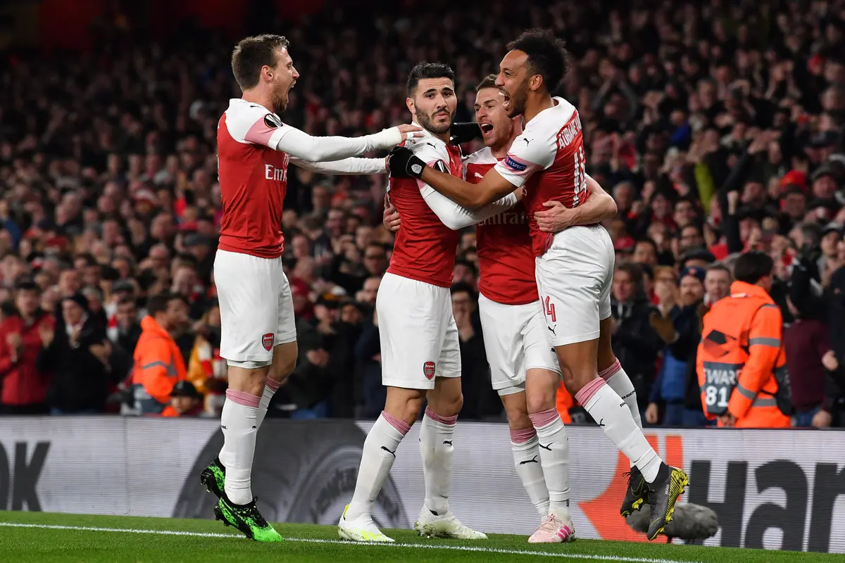 Arsenal Taklukan Napoli di Kandang