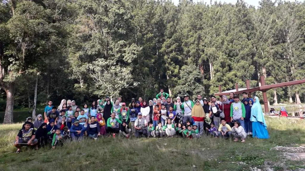 Komunitas Kemah Keluarga Indonesia: Ajak Anak Mengeksplorasi Alam